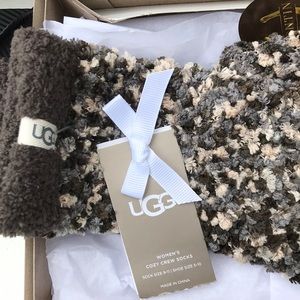 Ugg socks women’s cozy crew socks